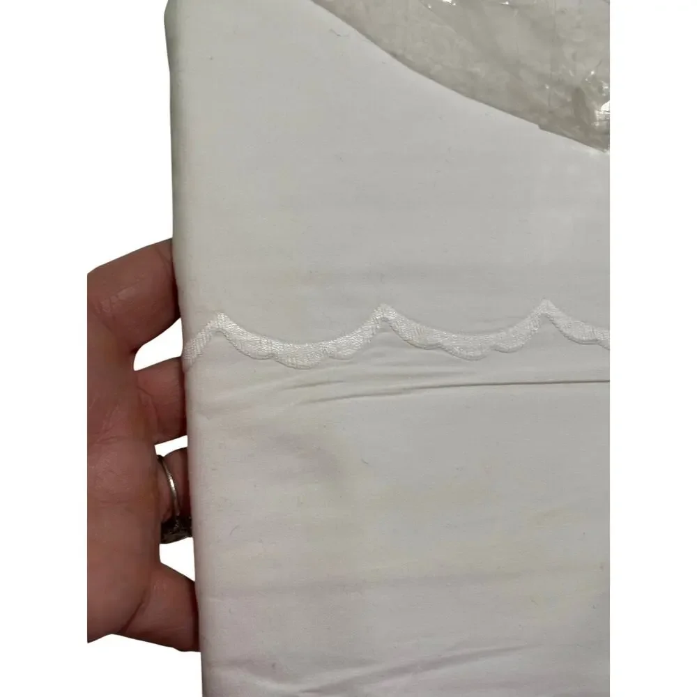 Palace king sheet set white 220 thread count 100 cotton and perfect nwt